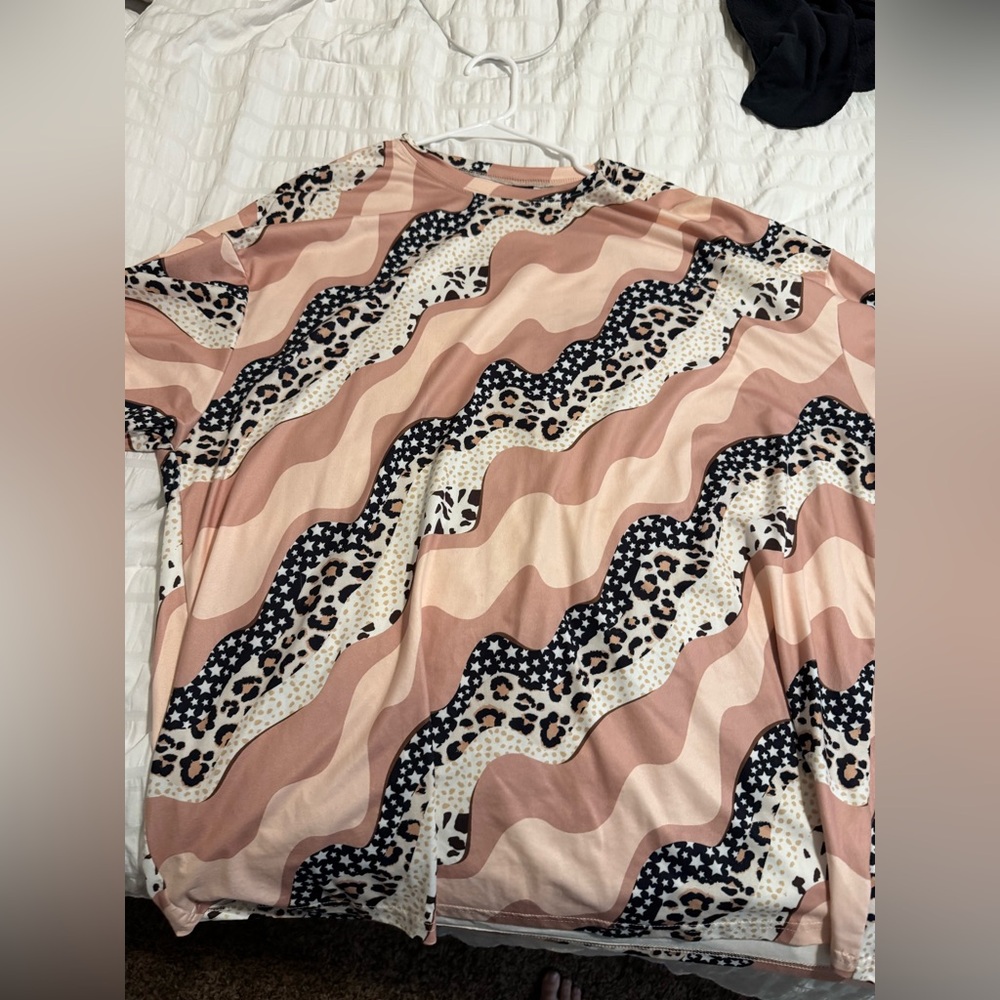 Leopard Print Wave Pattern Top